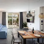 Aris Apartments & Sky Pool - Tonelli Hotels - Adult Friendly