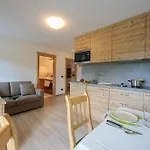 Volga Loira Senna - Happy Rentals