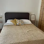 Teodora Suite Safran