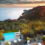 Villa Chez Pie Panoramic Views Pool And Guest Services