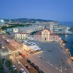 Eremomarino Apartment