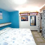 Appartamento In Villa Valentini, Fronte Mare, Giardino E Parcheggio Privato, Wifi, Dotato Di Tutti I Confort, Nel Golfo Di Gaeta
