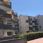 Parco Corallo Di Fronte Al Mare
