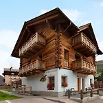 Chalet Leur Gusja Golp Quadrilocale