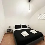 Chiaia Central Apartment Napoli