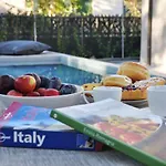 Luxury 2 Apartments Cervia With Swimming Pool