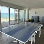 Appartamento Luxury Fronte Mare Con Ombrellone