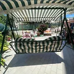Bed & Breakfast Lipi