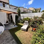La Casa Rosa Al Mare