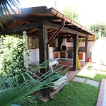 Suite Con Piscina Privata E Giardino 2 Matrimoniali 2 Bagni