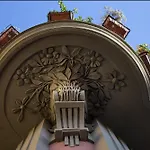 Tu Casa: Picturesque Guest House Napoli