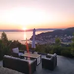 Casa Di Ester - Villino Con Vista Panoramica E Giardino Privato Sulla Collina Di Porto Stefano - Monte Argentario - Vikey