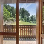 Chalet Holly