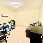 Your Central Wide Place - Min 31 Days