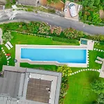 Piscina Panoramica - La Casa Volante