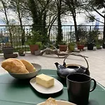 Schoene Wohnung Am Strand, Mit Grosser Terrasse
