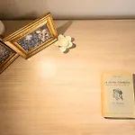 Divine Dante'S Apartment