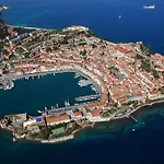 Cosmopoli Via Della Campana