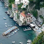 L'Incanto House