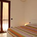 Ganzes Apartment In Toscolano-Maderno Mit Privatparkplatz Und Seeblick