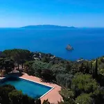 Gorgeous Villa In Tuscany With Amazing Sunset View