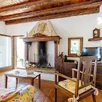 Villa Formaga - Relax And View Lake - Happy Rentals