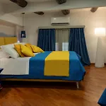 Two Rooms Chiaia 37
