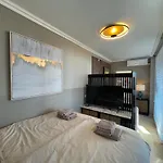 Deluxe Sunrise Sky Terrasse 2 Bedroom Design Apartment & Fantastic Lake View