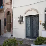 L'Apostolo E Il Navarca