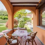 Menaggio Cozy Apt - W/ Veranda & Private Parking