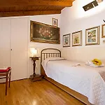 Residenza Rocca Del Lago 2 - Happy Rentals