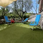 Cynara Holiday House