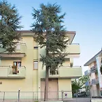 Brezza Marina Apt & Garden