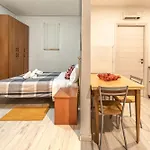 Postcard - Cozy Apt Near The Central Station