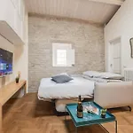 Dimora Della Stilista: Casa Nel Borgo Di Rimini