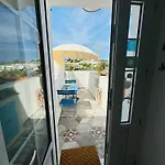 Ventotene La Casa In Piazza