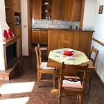 Il Lupo E La Volpe - Parcheggio Gratis