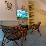 Emma'S House