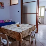 Graziosa Casa In Zona Centrale Latratino