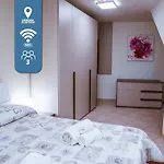 Graziosa Casa In Zona Centrale Latratino