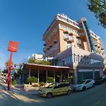City Hotel