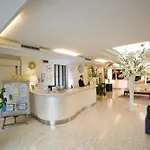 Jr Resort Logos Forte Dei Marmi