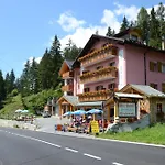 Hotel La Roccia