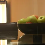 Vegan Inn Airport - Adults Only - Late Check In