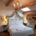 M Club De Luxe B&B