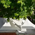 Petit Hotel