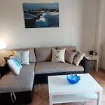 Appartamento Vista Mare, 100Mt Dall'Ospedale Pediatrico, A 200Mt Dal Mare, 1H Da Roma Termini
