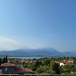 Flowers & Garden Apartment Con Vista Lago