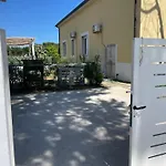 Beach House - Sea Front- Narramondo Villas