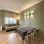 Casa Mare L.Ea.